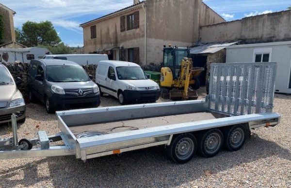 Remorque porte-engins 3,5 t - Puissance et fiabilité professionnelles