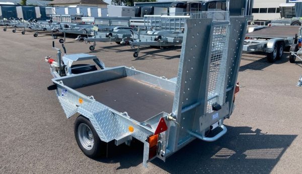 Remorque porte‑engin Ifor Williams - Transport robuste et sécurisé pour engins lourds