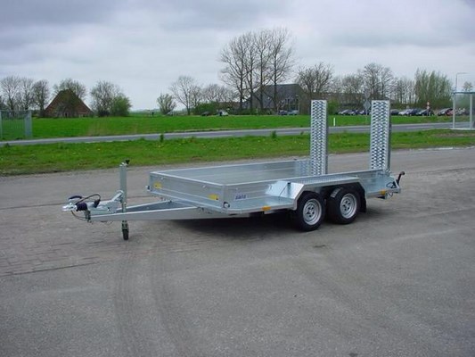 Remorque porte-engins 3T - Robuste, sûre et prête à l'emploi