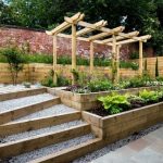 Pack Premium - 36 Traverses en bois traitées UC4 (2,4 m x 200 x 100 mm) | Durables & prêtes à poser